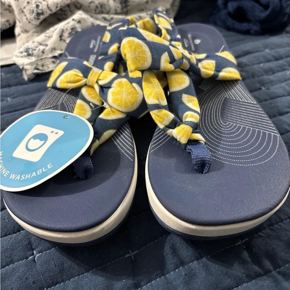NWT Cloud STEPPERS by Clarks Jersey Sandals Arla Nicole Blue Lemons 8.5 - Picture 8 of 8